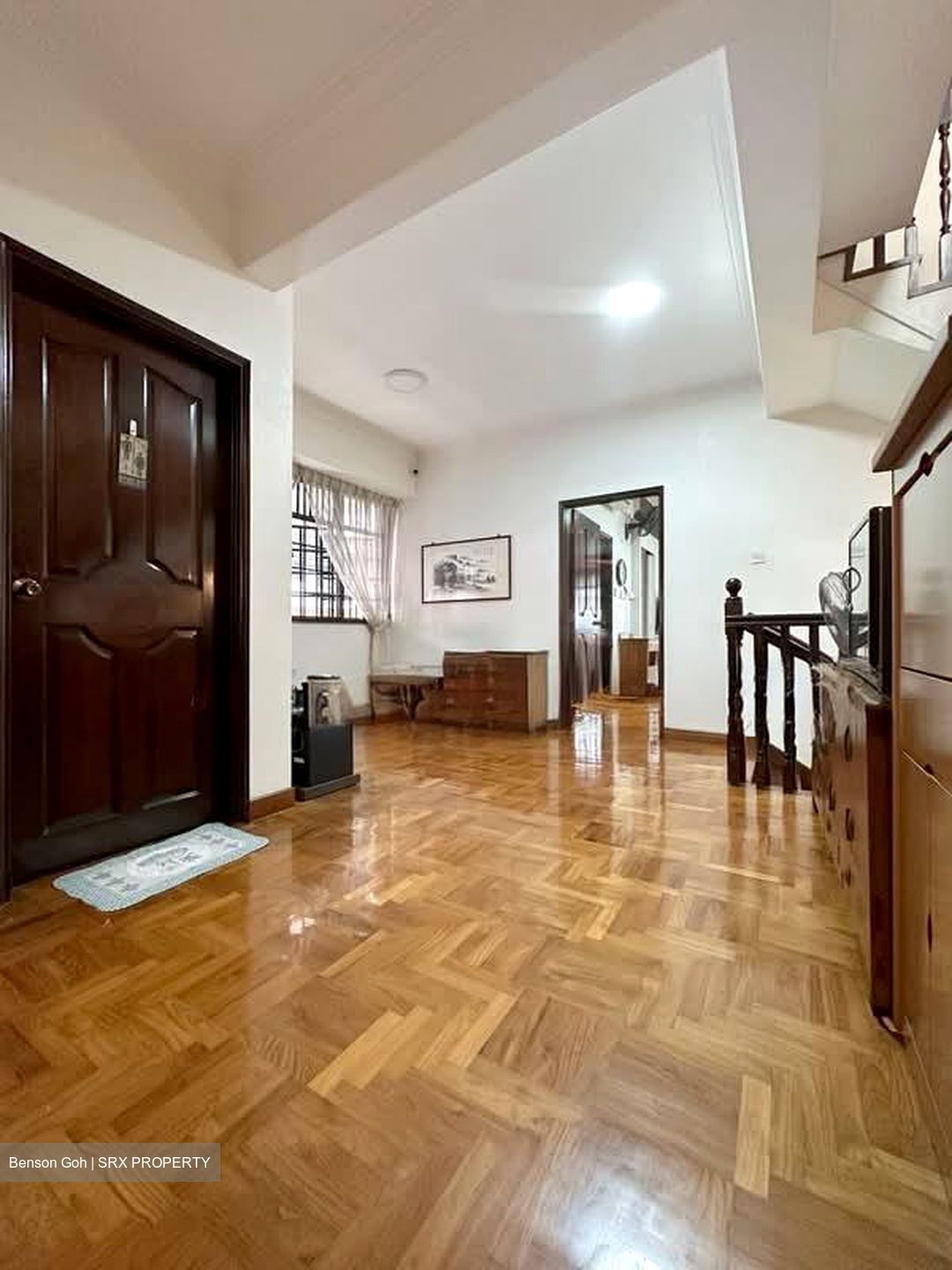 Phillips Avenue (D19), Terrace #572943491